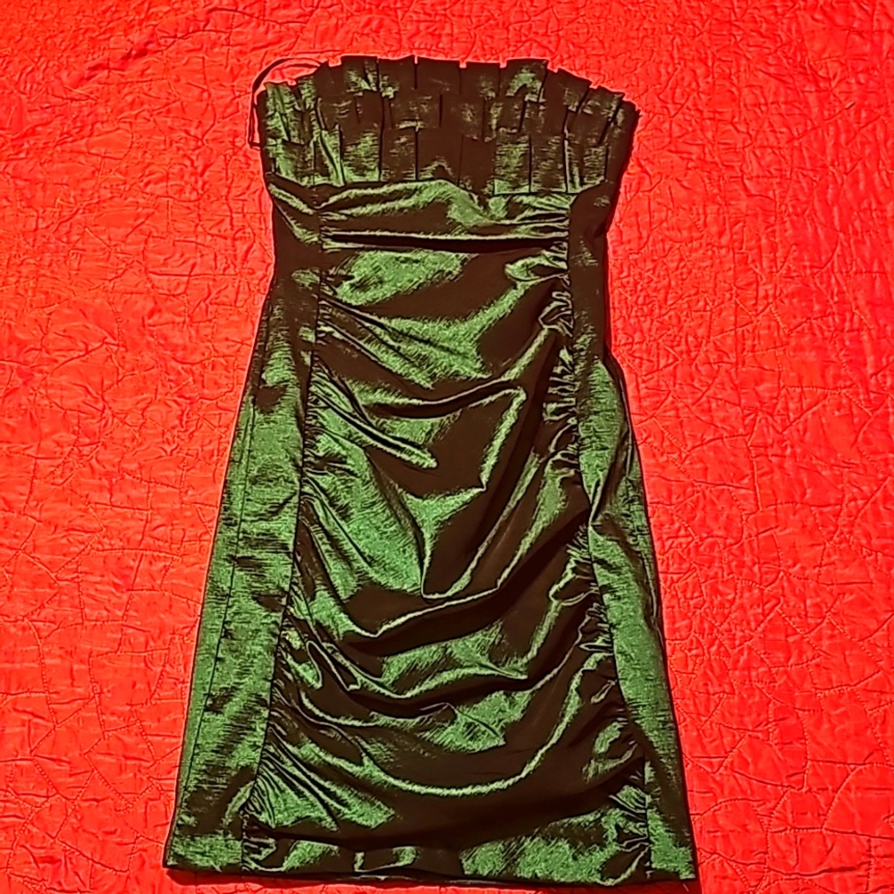 Emerald green tagfeta cocktail dress size 4